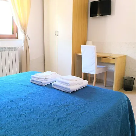 Bed & Breakfast Dimora Mariu 4*